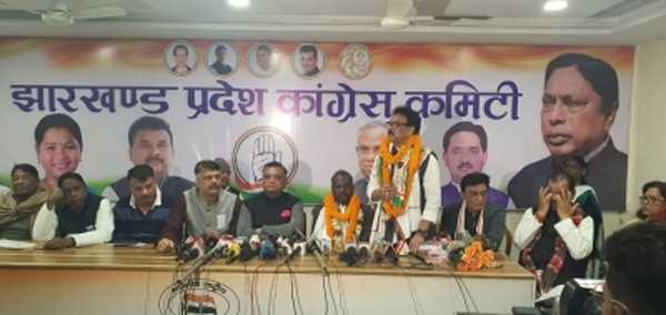 झारखंड कांग्रेस किलाबंदी मजबूत करने में जुटी, दो पूर्व प्रदेश अध्यक्षों की घर वापसी